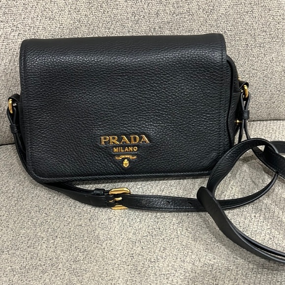 Authentic Prada Pattina in Vitello Phenix - Picture 1 of 5